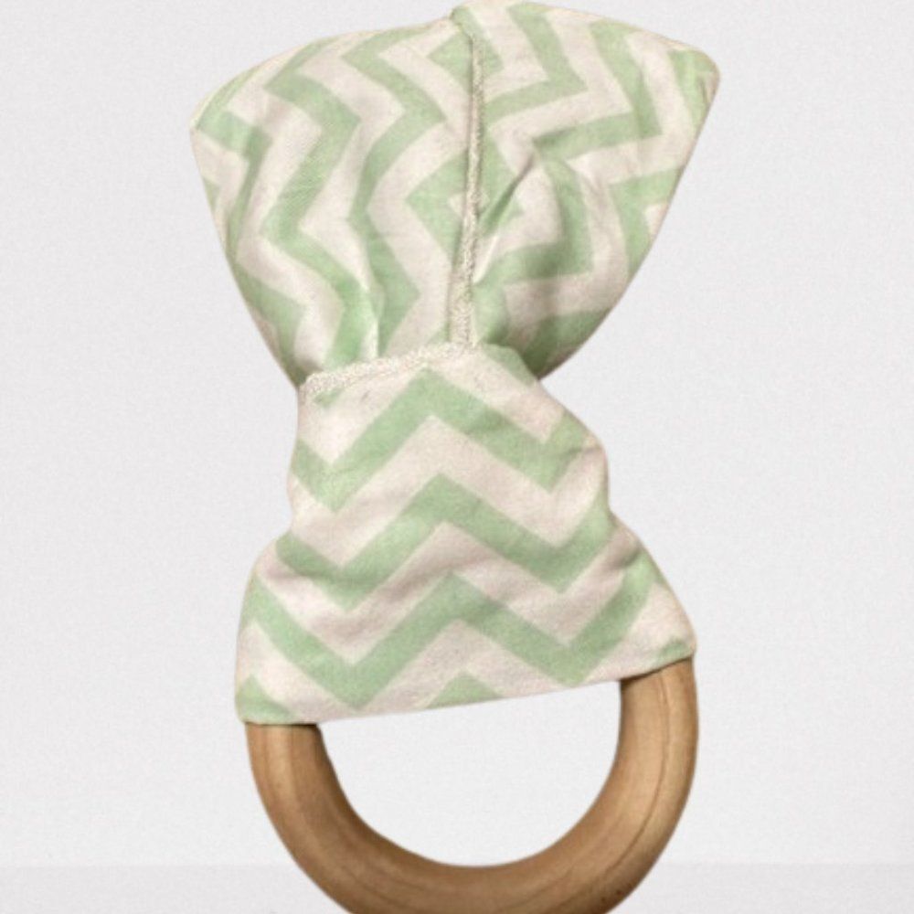 Light Green Chevron Wooden Teething Ring 4170 Handmade NWT Boutique